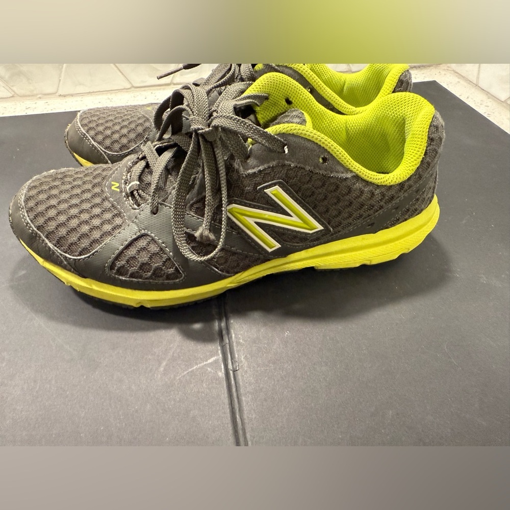 New Balance Woman’s 630 Gray & Lime Green Running Shoes Size 8.5 - Picture 6 of 10
